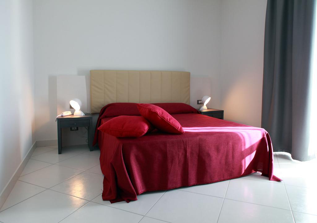 Aparthotel Brezza Di Grecale à Trapani Chambre photo