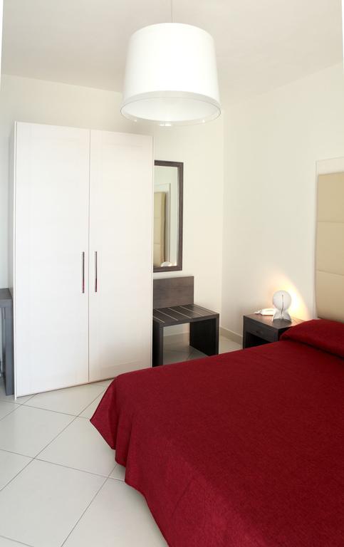 Aparthotel Brezza Di Grecale à Trapani Chambre photo