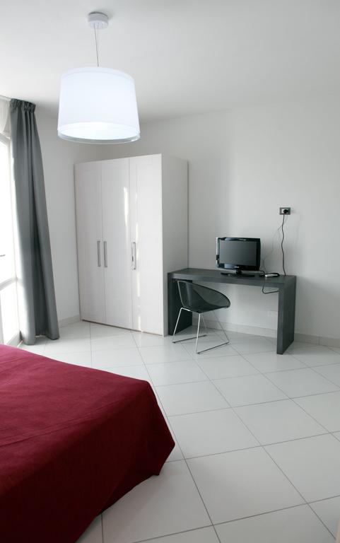 Aparthotel Brezza Di Grecale à Trapani Chambre photo