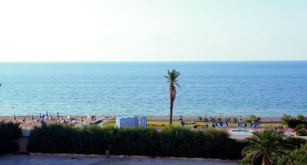 Aparthotel Brezza Di Grecale à Trapani Chambre photo