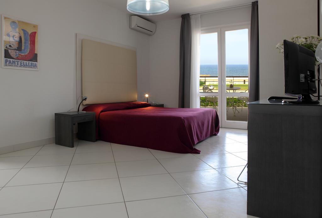 Aparthotel Brezza Di Grecale à Trapani Extérieur photo